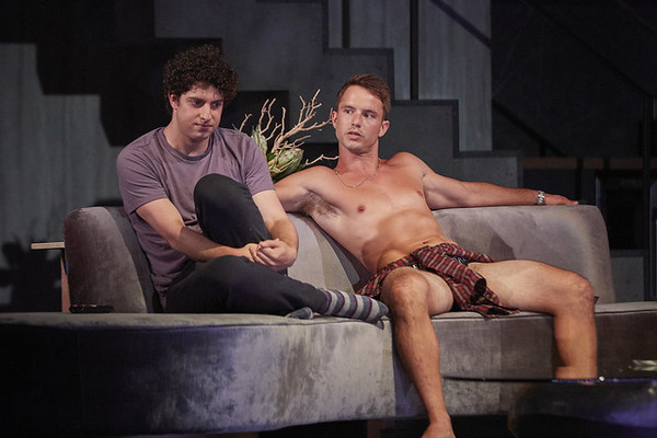 Photo Flash: Idina Menzel Stars In SKINTIGHT At Geffen Playhouse Image