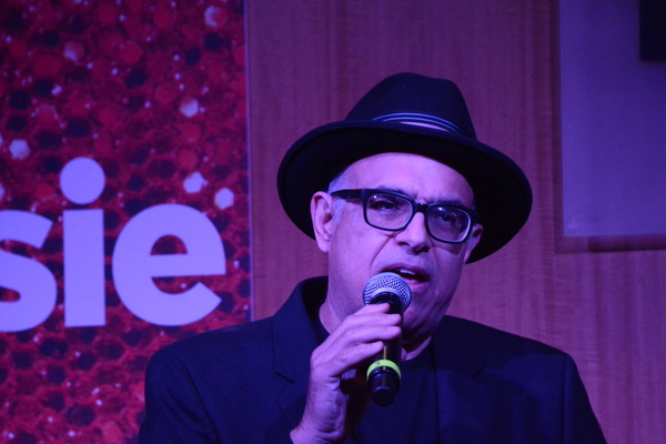 Photo Coverage: TOOTSIE Celebrates Cast Album Release at Barnes and Noble Image