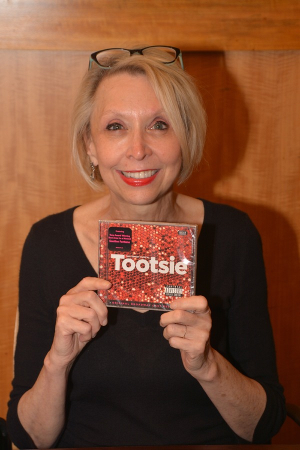 Photo Coverage: TOOTSIE Celebrates Cast Album Release at Barnes and Noble Image