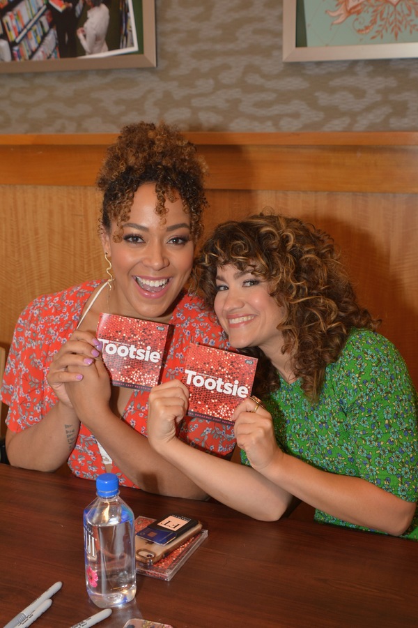 Photo Coverage: TOOTSIE Celebrates Cast Album Release at Barnes and Noble Image