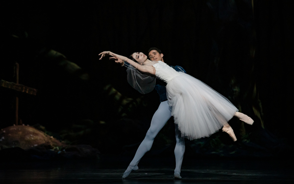 Yuriko Kajiya as Giselle and Connor Walsh as Albrecht  Photo