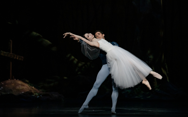 Photo Flash: First Look at Houston Ballet's GISELLE Image