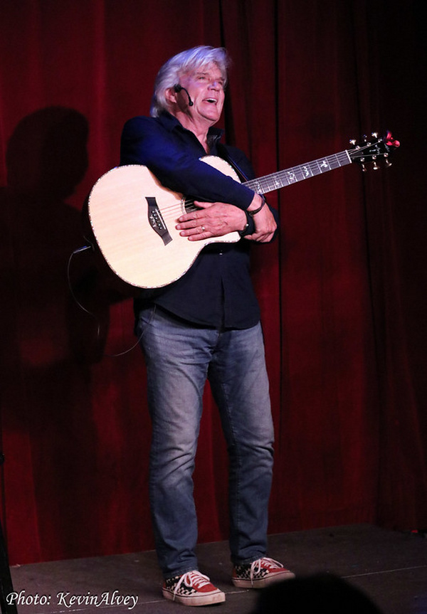 Photo Flash: John Davidson Returns To Birdland With TROUBADOR Image
