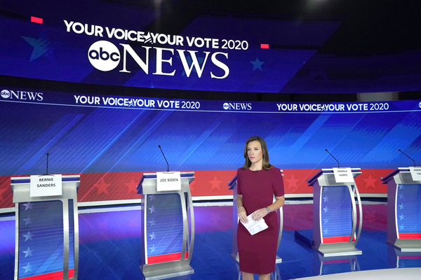Photo Flash: See Photos from Tonight's Democratic Debate on ABC Image