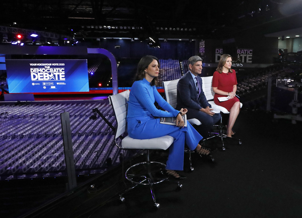 Photo Flash: See Photos from Tonight's Democratic Debate on ABC Image