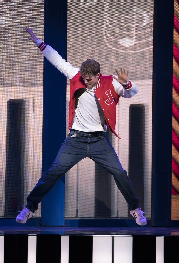 Photo Flash: First Look at BIG at the Dominion Theatre Image