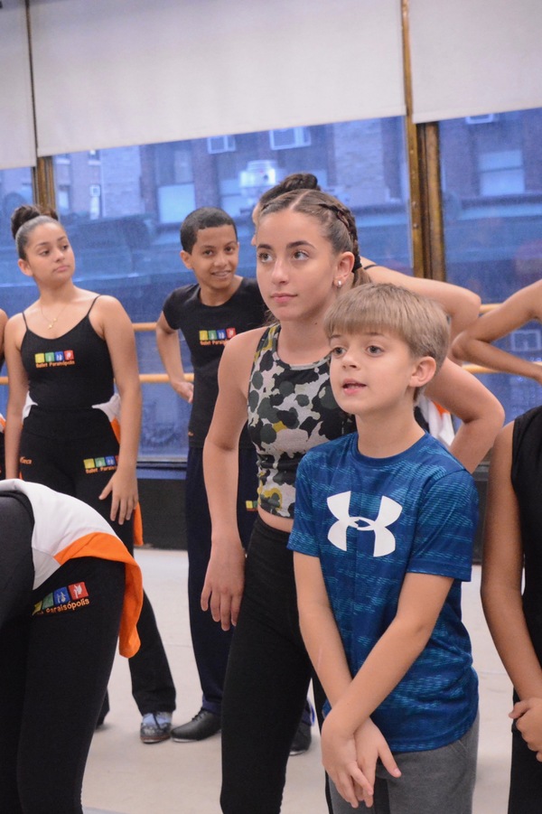 Photo Coverage: Better Entertainment Hosts Ballet Paraisopolis Image