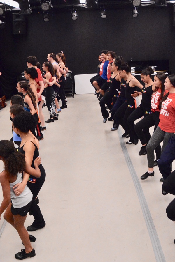 Photo Coverage: Better Entertainment Hosts Ballet Paraisopolis Image