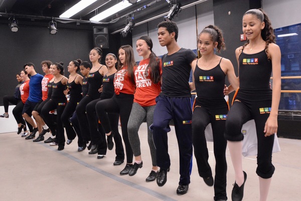 Photo Coverage: Better Entertainment Hosts Ballet Paraisopolis Image