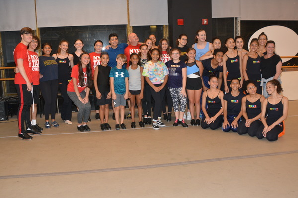 Photo Coverage: Better Entertainment Hosts Ballet Paraisopolis Image
