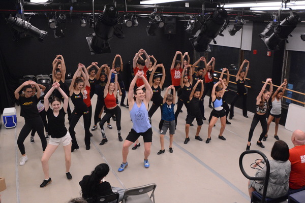 Photo Coverage: Better Entertainment Hosts Ballet Paraisopolis Image