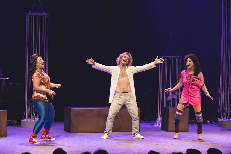 Review: QUEBRANDO AS REGRAS Musical Comedy That Pays Tribute To Tina Turner, Opens at Paris 6 Burlesque's Stage 