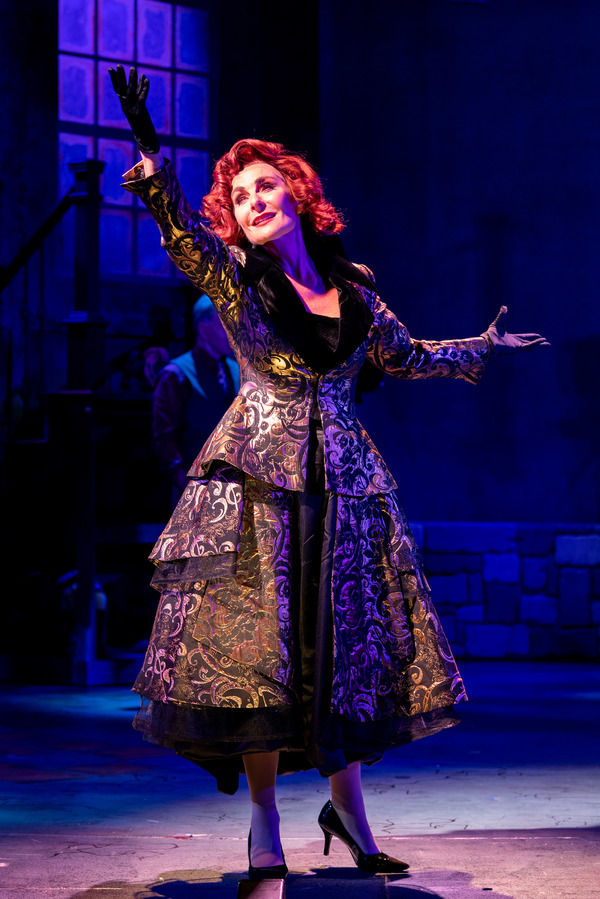 Photo Flash: First Look At Judy McLane In SUNSET BOULEVARD At The John W. Engeman Theater Image