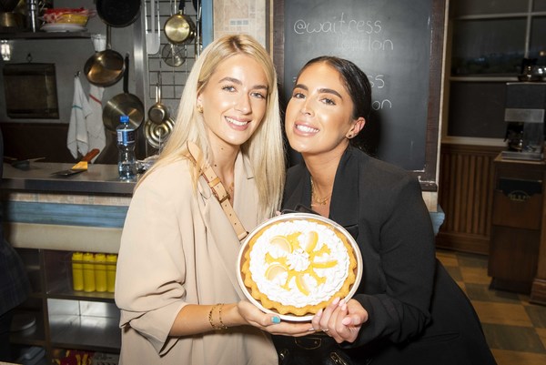 Photo Flash: WAITRESS Welcomes Its New Ogie, Joe Sugg! Image