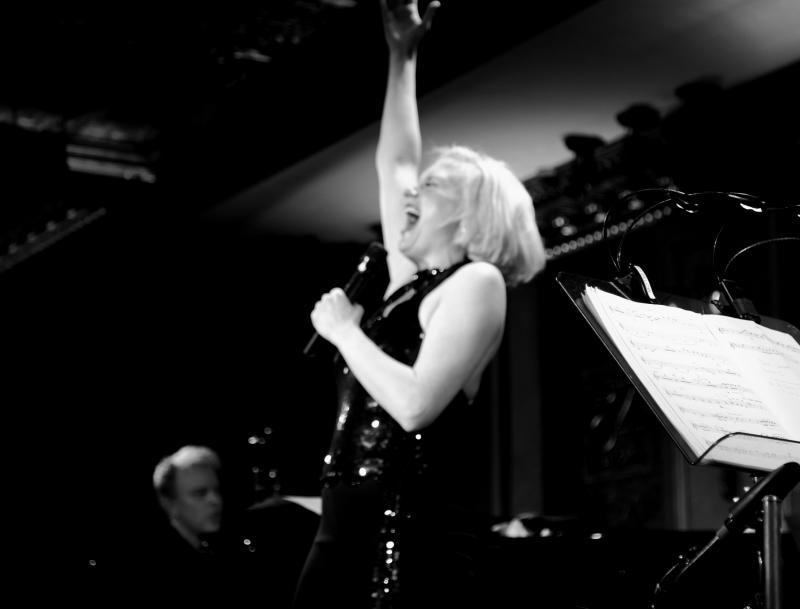 Review: Haley Swindal Stuns in SING HAPPY: THE SONGS OF LIZA MINNELLI at 54 Below 