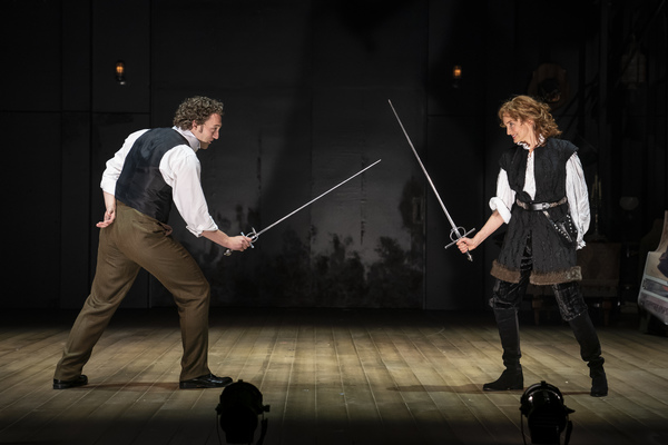 Photo Flash: A First Look At BERNHARDT/HAMLET At Goodman Theatre Image