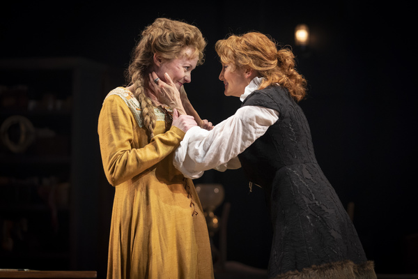 Photo Flash: A First Look At BERNHARDT/HAMLET At Goodman Theatre Image
