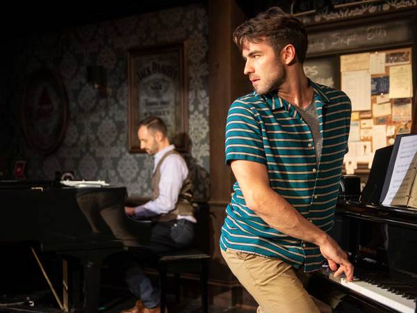 Photo/Video: First Look at 2 PIANOS 4 HANDS at Milwaukee Repertory Theater Image