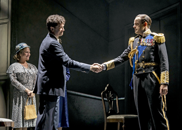 Photo Flash: First Look At The World Premiere of THE KING'S SPEECH Image
