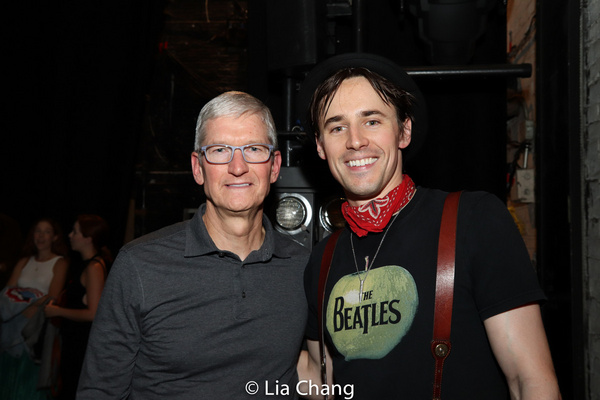 Apple''s CEO Tim Cook and Reeve Carney Photo