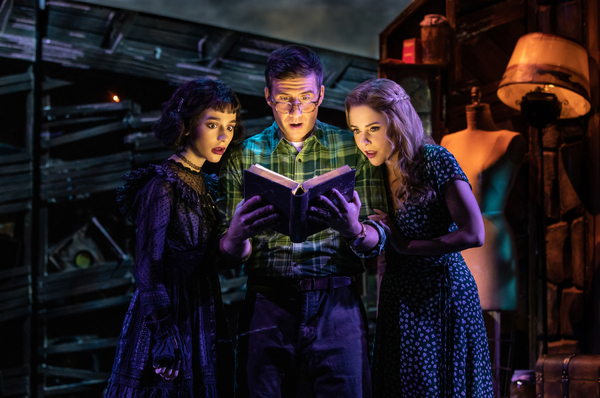 Photo: David Josefsberg Makes Ghoulish First Appearance in BEETLEJUICE Image
