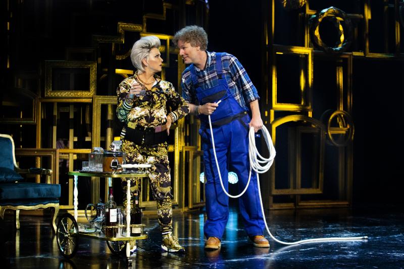 Review: OPTIMIST at Chateau Neuf - Jumps for Joy, but Struggles a Bit to Find Its Footing Image
