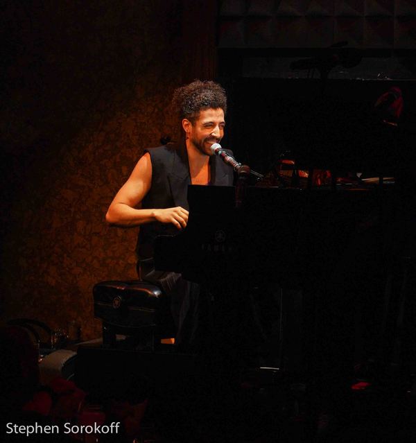 Photo Coverage: Heath Saunders Brings DON'T PANIC to Joe's Pub Image