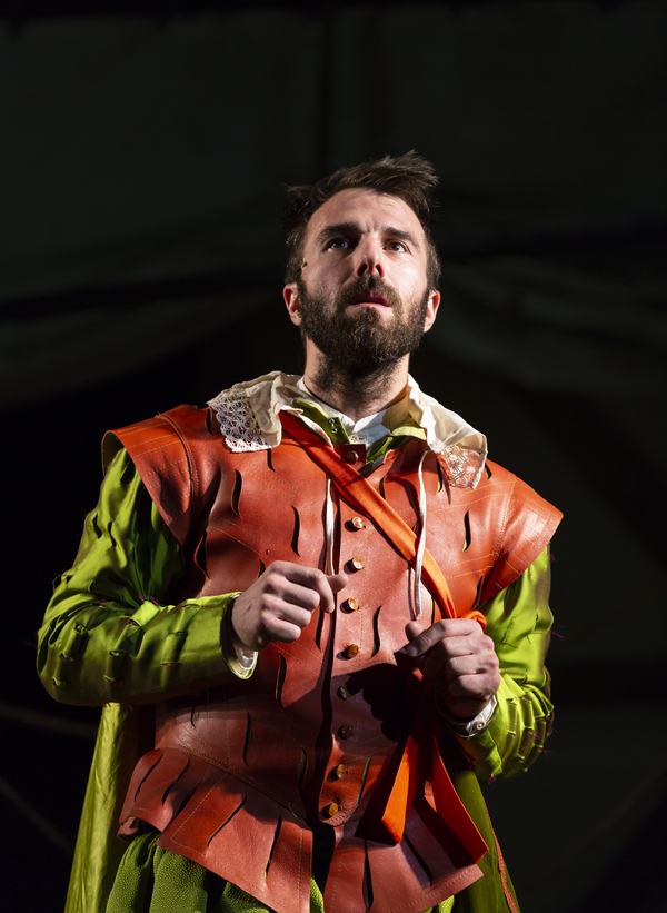 Photo Flash: Huntington Theatre Company Presents ROSENCRANTZ & GUILDENSTERN ARE DEAD Image