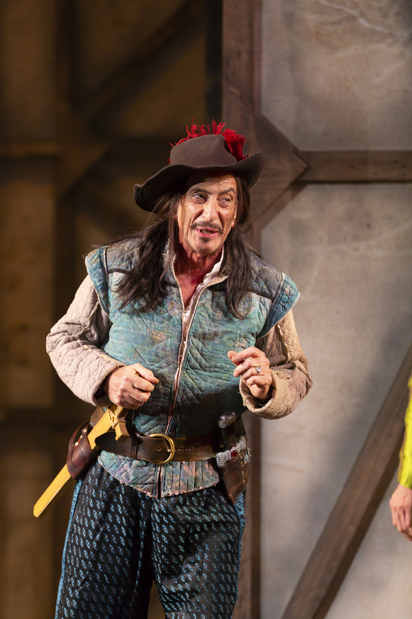 Photo Flash: Huntington Theatre Company Presents ROSENCRANTZ & GUILDENSTERN ARE DEAD Image