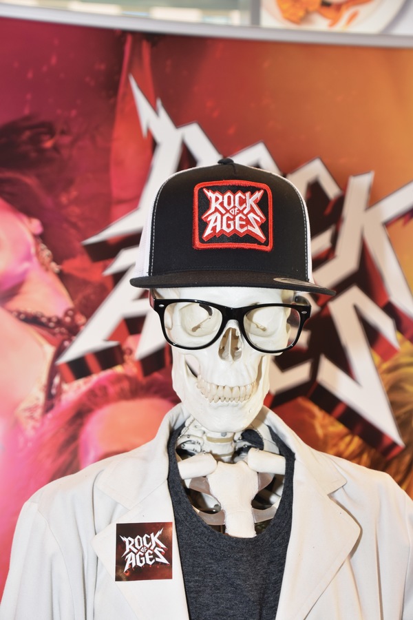 Photo Coverage: ROCK OF AGES Celebrates 100 Performances At New World Stages Image