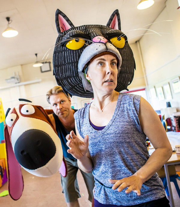Photo Flash: Inside Rehearsal For OI FROG & FRIENDS! 