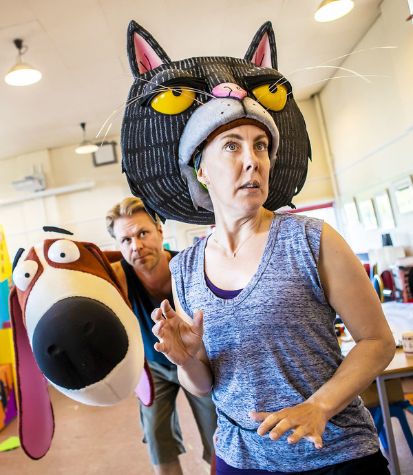 Photo Flash: Inside Rehearsal For OI FROG & FRIENDS! Image
