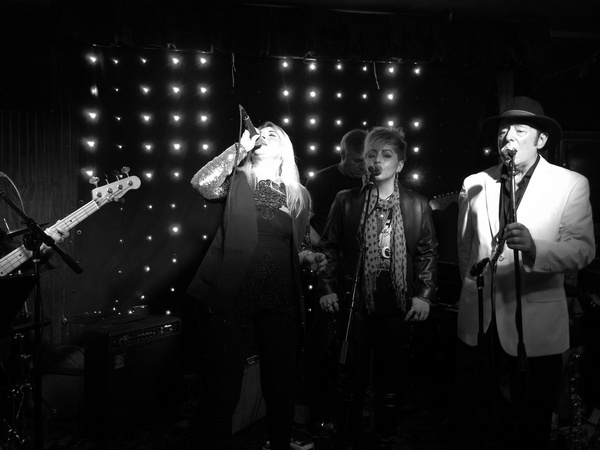 Photo Flash: Tami: International Recording Artist Makes Her NYC Debut Image