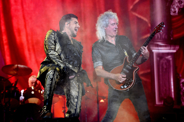 Photo Flash: Queen + Adam Lambert, Carole King, Alicia Keys, Kelly Clarkson, and More at the Global Citizen Festival 
