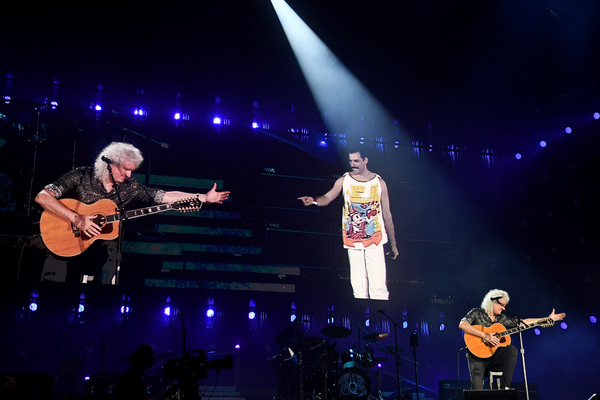 Photo Flash: Queen + Adam Lambert, Carole King, Alicia Keys, Kelly Clarkson, and More at the Global Citizen Festival 