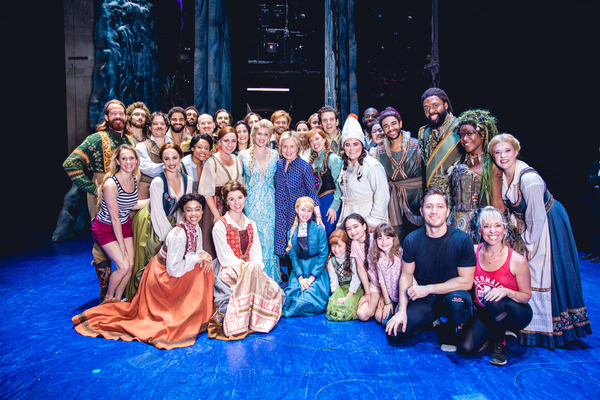 Hillary Clinton with the cast of Frozen Photo