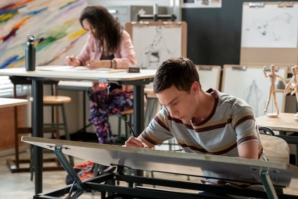 Photo Flash: Netflix Releases First Look at ATYPICAL Season 3 
