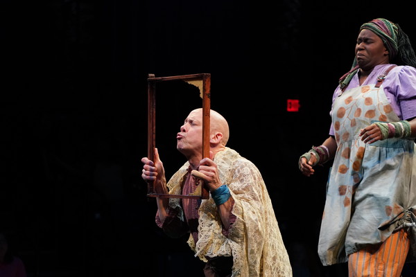 Photo Flash: Children's Theatre Company Presents SNOW WHITE Image