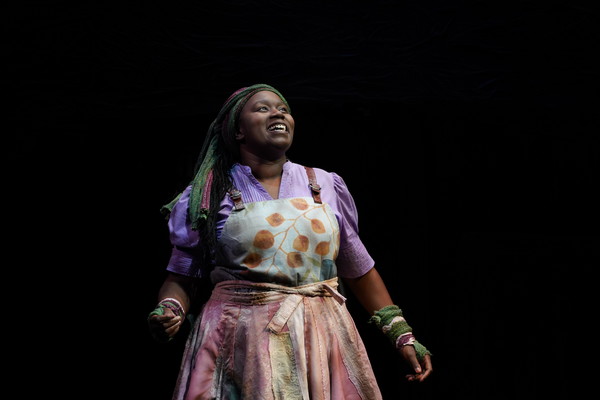 Photo Flash: Children's Theatre Company Presents SNOW WHITE Image