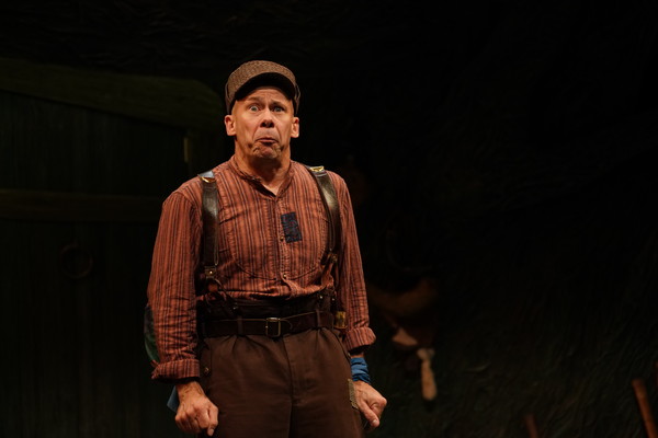 Photo Flash: Children's Theatre Company Presents SNOW WHITE Image