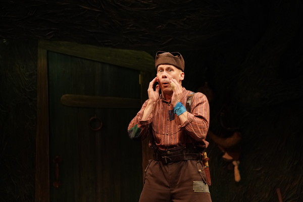Photo Flash: Children's Theatre Company Presents SNOW WHITE Image