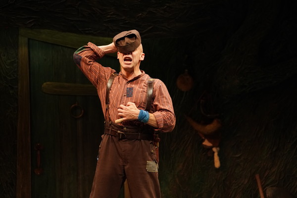 Photo Flash: Children's Theatre Company Presents SNOW WHITE Image