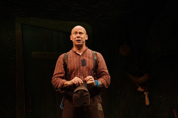 Photo Flash: Children's Theatre Company Presents SNOW WHITE Image