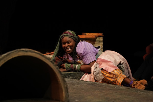 Photo Flash: Children's Theatre Company Presents SNOW WHITE Image