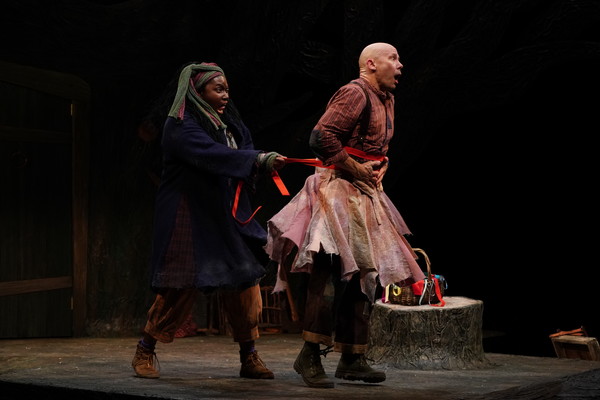 Photo Flash: Children's Theatre Company Presents SNOW WHITE Image