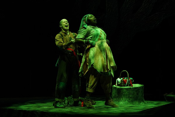 Photo Flash: Children's Theatre Company Presents SNOW WHITE Image