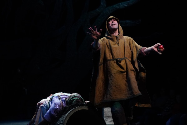 Photo Flash: Children's Theatre Company Presents SNOW WHITE 