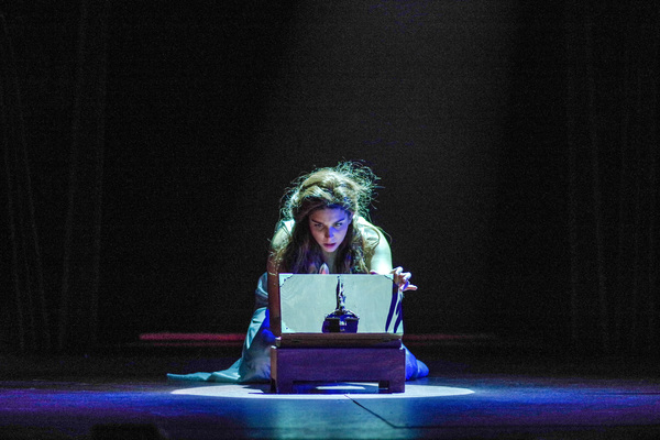 Photo Flash: First Look at DRACULA at ZACH Theatre Image