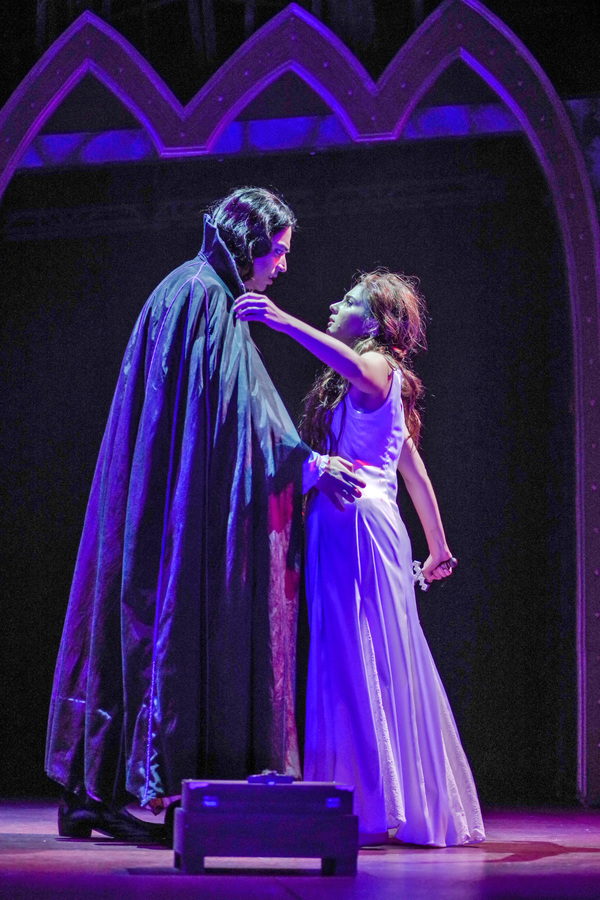 Photo Flash: First Look at DRACULA at ZACH Theatre Image