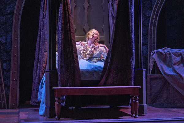Photo Flash: First Look at DRACULA at ZACH Theatre Image